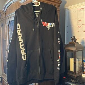 Camero sweatshirt zip up 2x  NWOT. Black